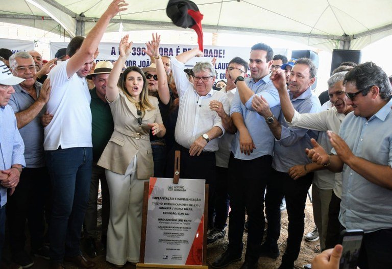 João Azevêdo Entrega Estrada Que Liga Br 230 Aos Distritos De Gravatá E Águas Belas, Em São João Do Rio Do Peixe